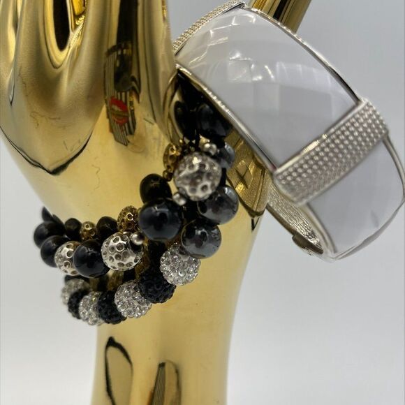 Guess, off shoulder, on shoulder knit top, Sz L, black & white mini stripes, EUC - Picture 14 of 16